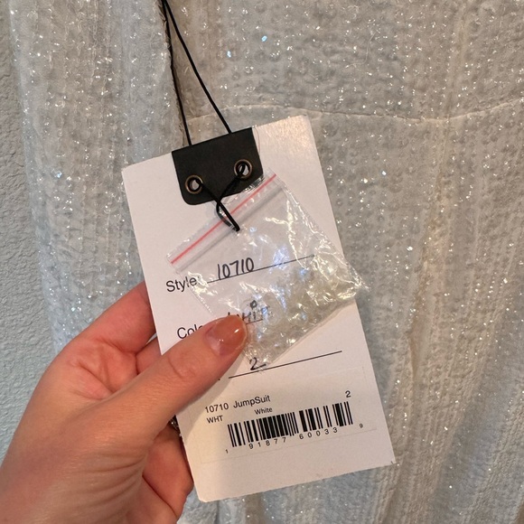 NWT $498 Mac Duggal Long Sleeve Sequin Chiffon Jumpsuit white bridal‎ beaded - Picture 8 of 8